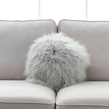 Round fur online pillows